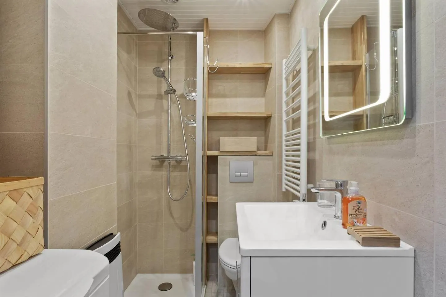 Guestready-charming 15 Mins To Grand Palais Париж