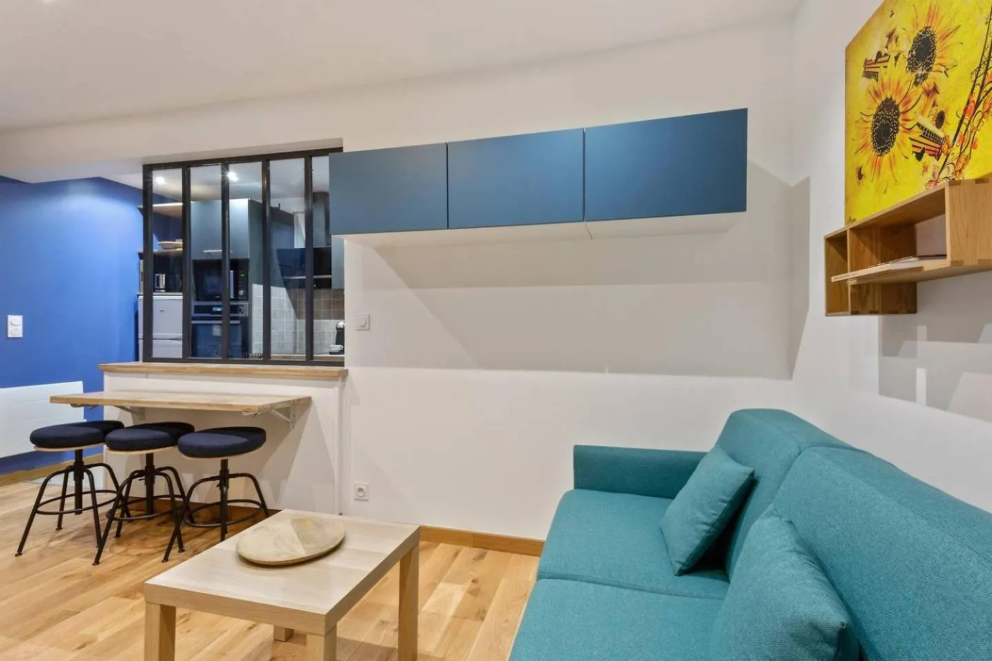 Апартаменты Guestready-charming 15 Mins To Grand Palais *